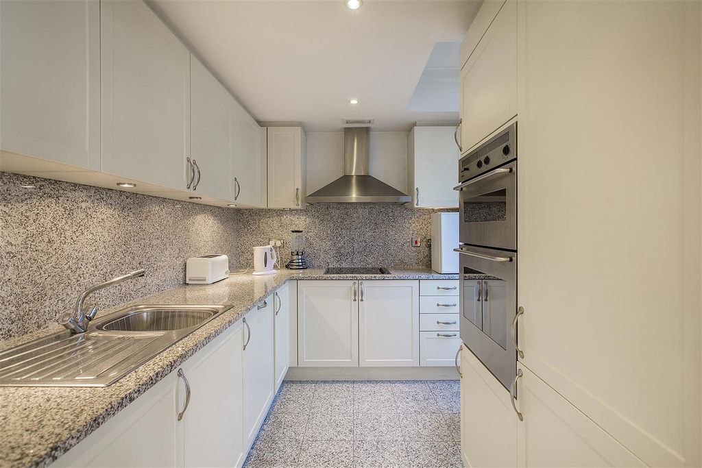 Property photo 3 of 13 Kitchen.Jpg