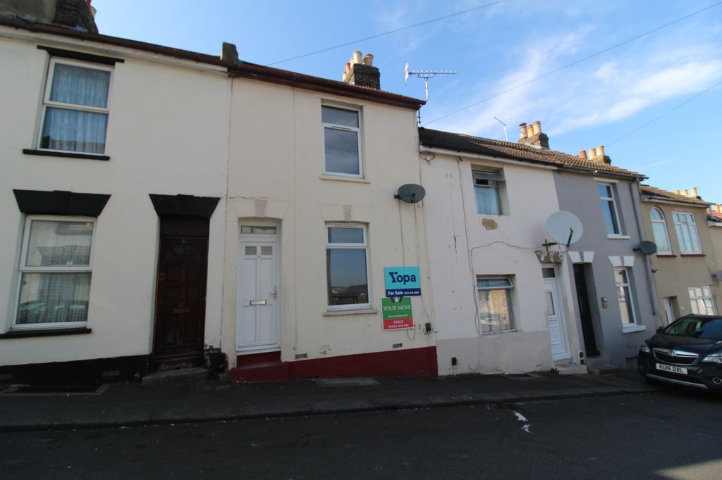 Property photo 1 of 8