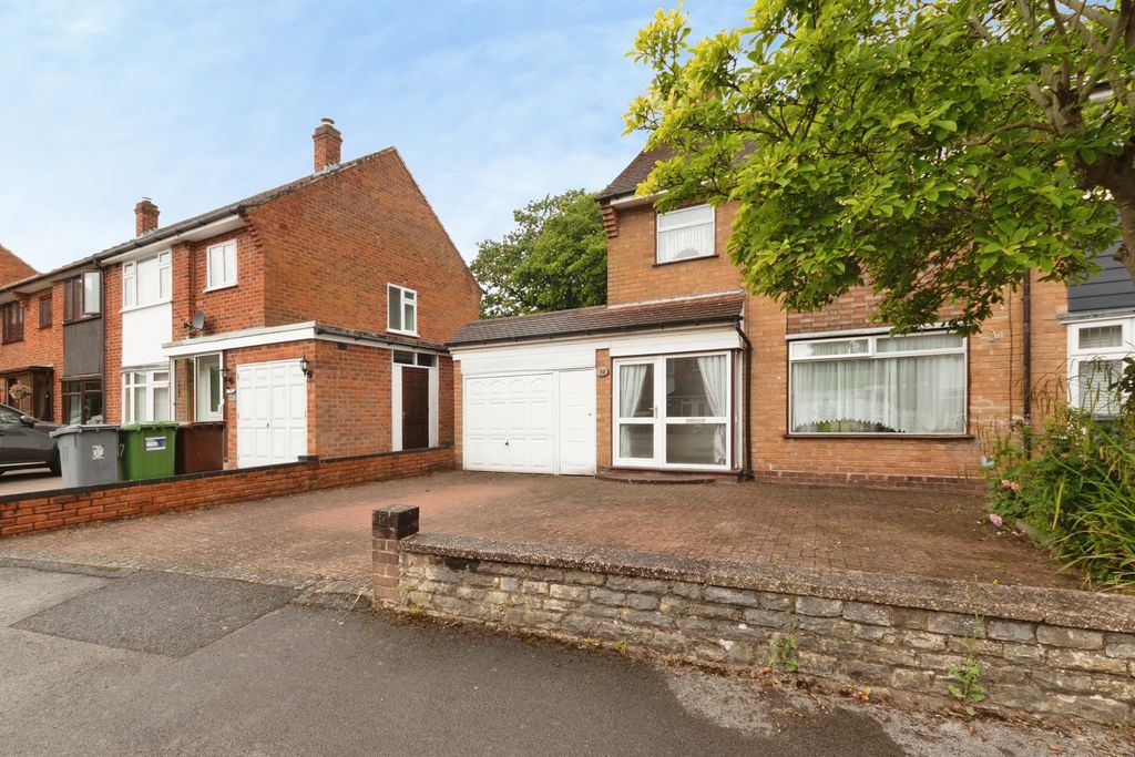 Property photo 3 of 27