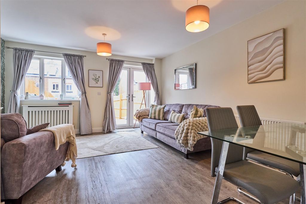 Property photo 2 of 12 Lounge Dining Room To Rear