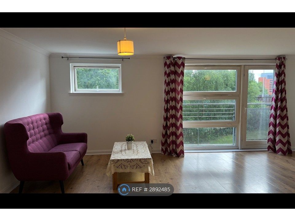Property photo 1 of 23 Living Room
