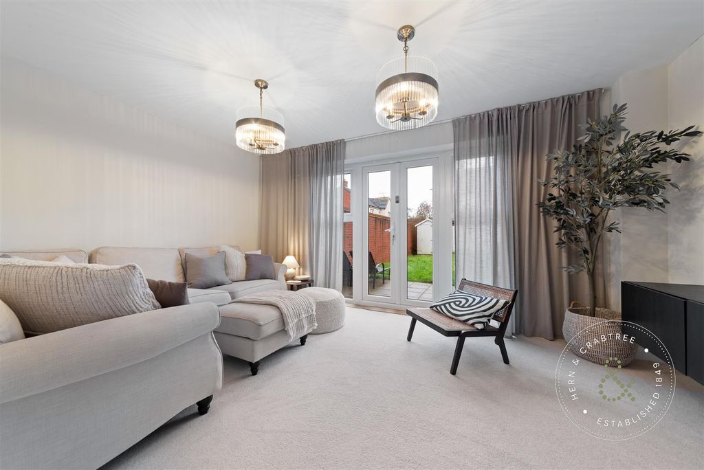 Property photo 2 of 28 Ffordd-Yr-Hen-Dai-12.Jpg