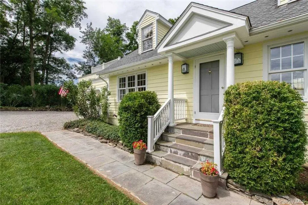 Property photo 1 of 25