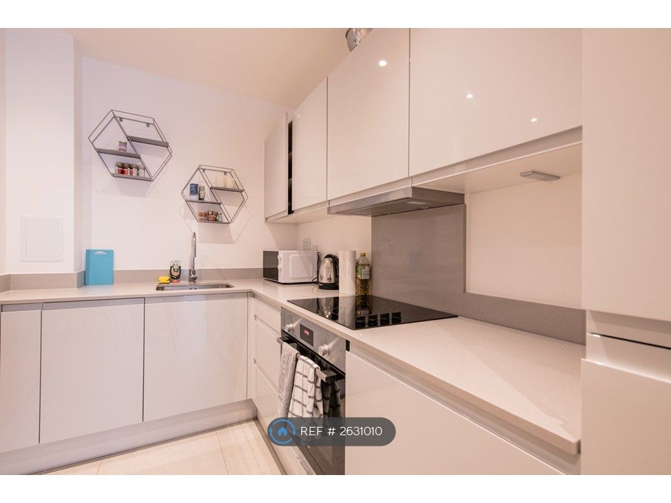 Property photo 3 of 9 Kitchen