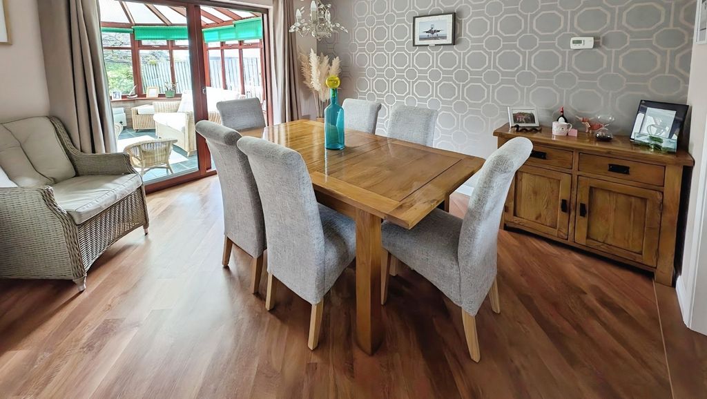 Property photo 3 of 31 Pbox-Img.Jpg