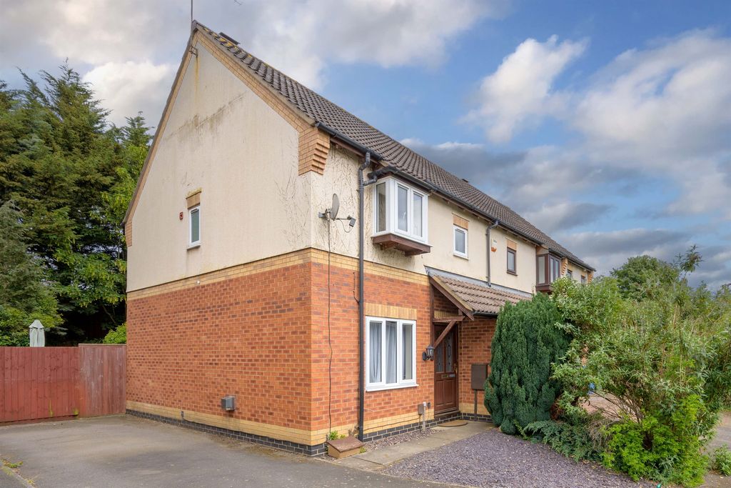 Property photo 1 of 12