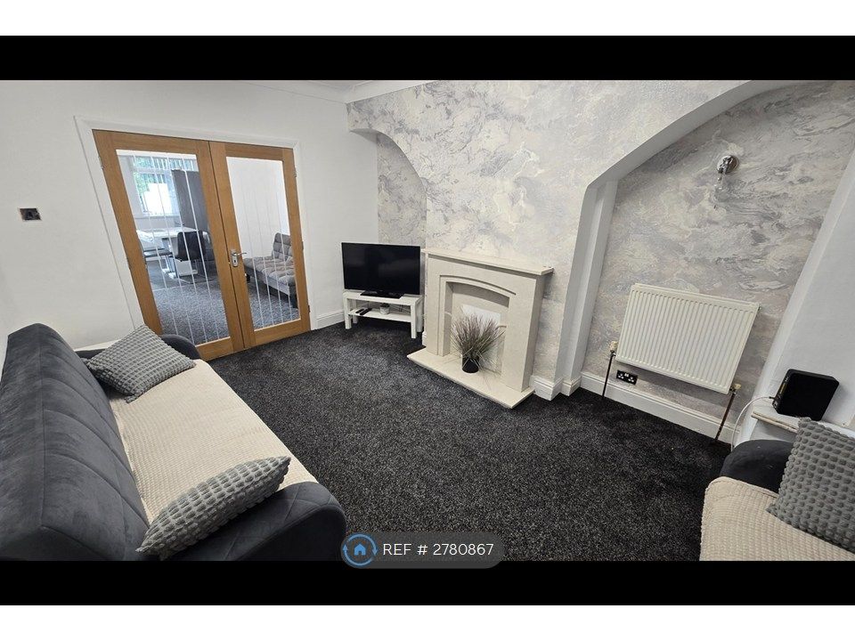 Property photo 3 of 35