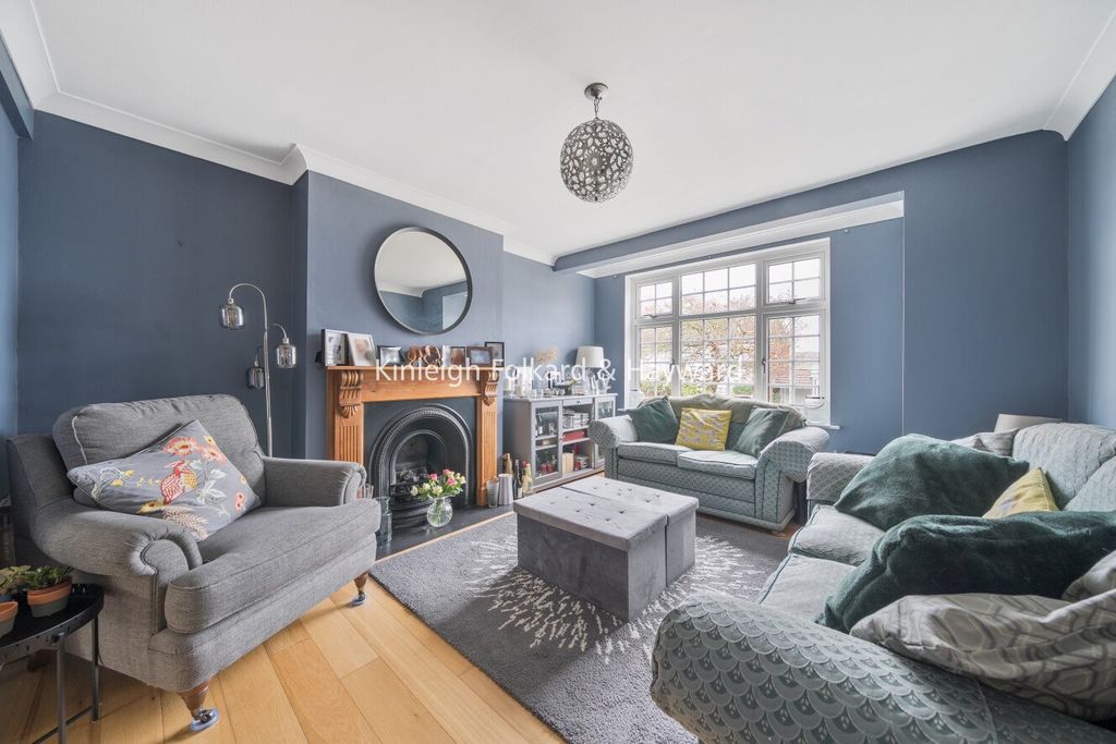 Property photo 2 of 18 Picture No. 15