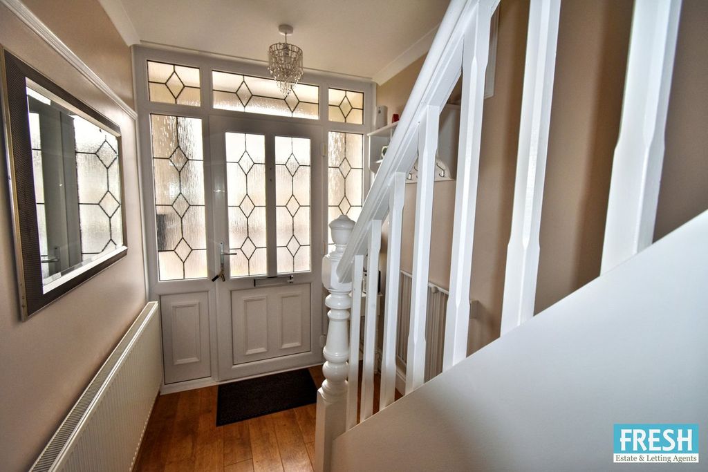 Property photo 3 of 36