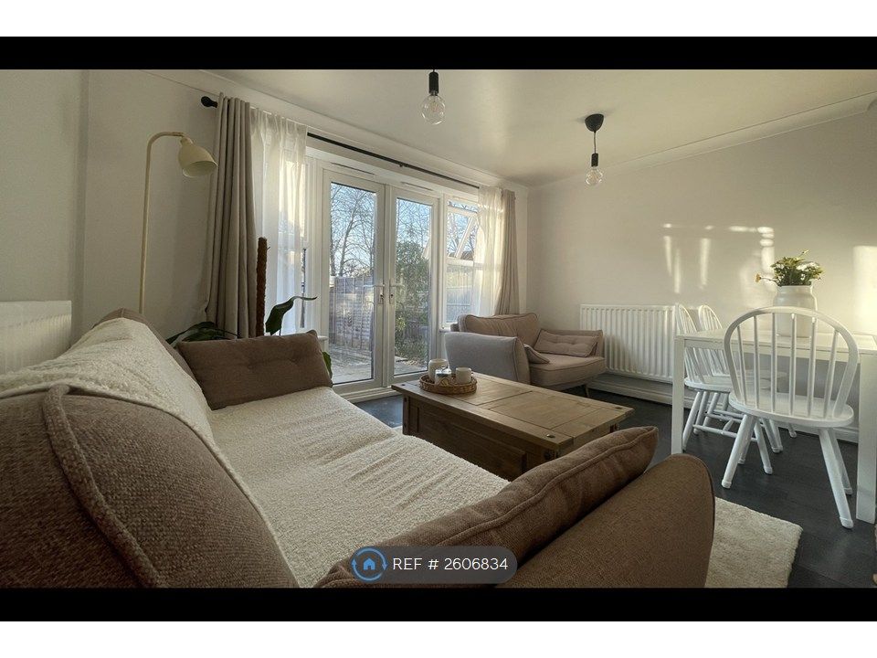 Property photo 2 of 25