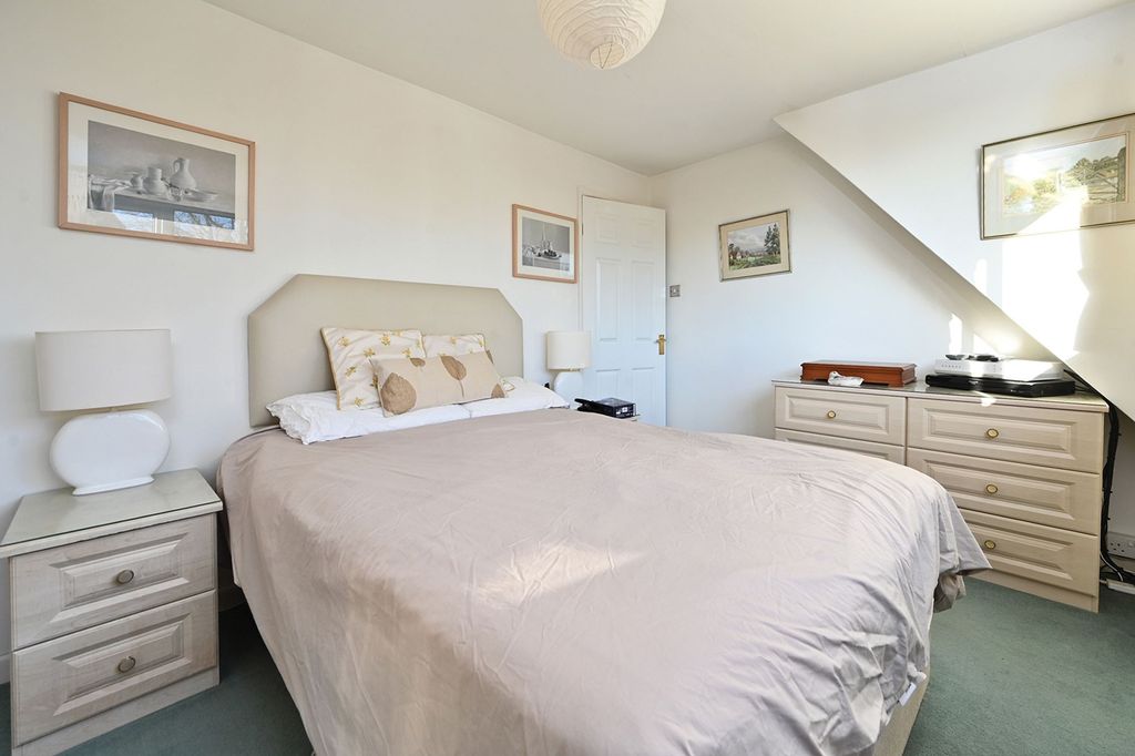 Property photo 3 of 26