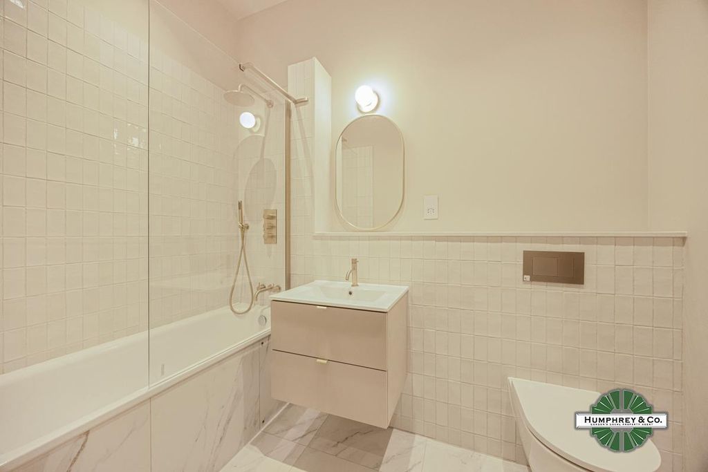 Property photo 1 of 7 8.Jpg