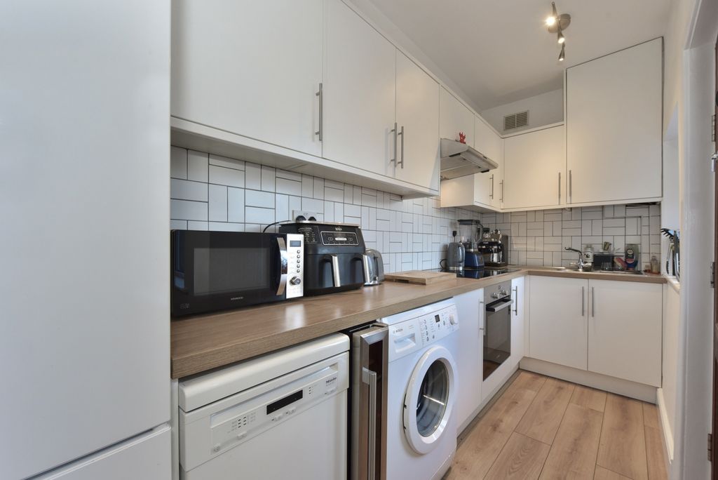 Property photo 3 of 15 Photo