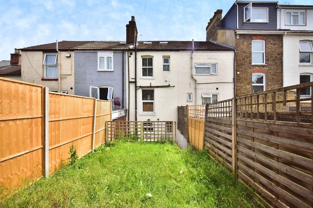 Property photo 1 of 20 Pbox-Img.Jpg