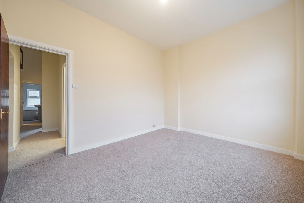 Property photo 3 of 7 1063399 (3)