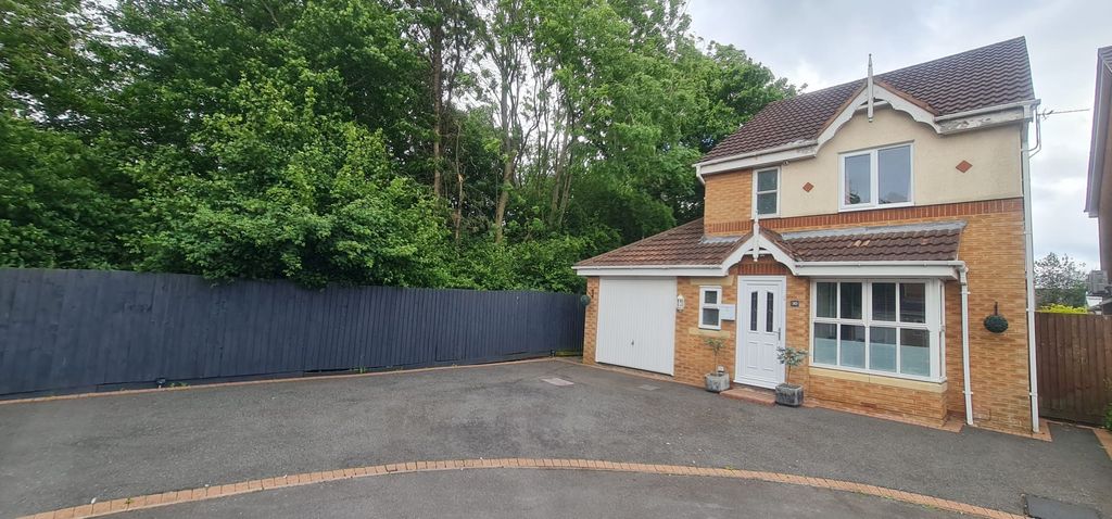 Property photo 1 of 17 Front