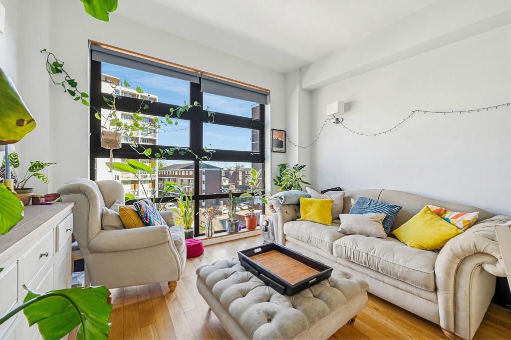 Property photo 3 of 13 Living Room