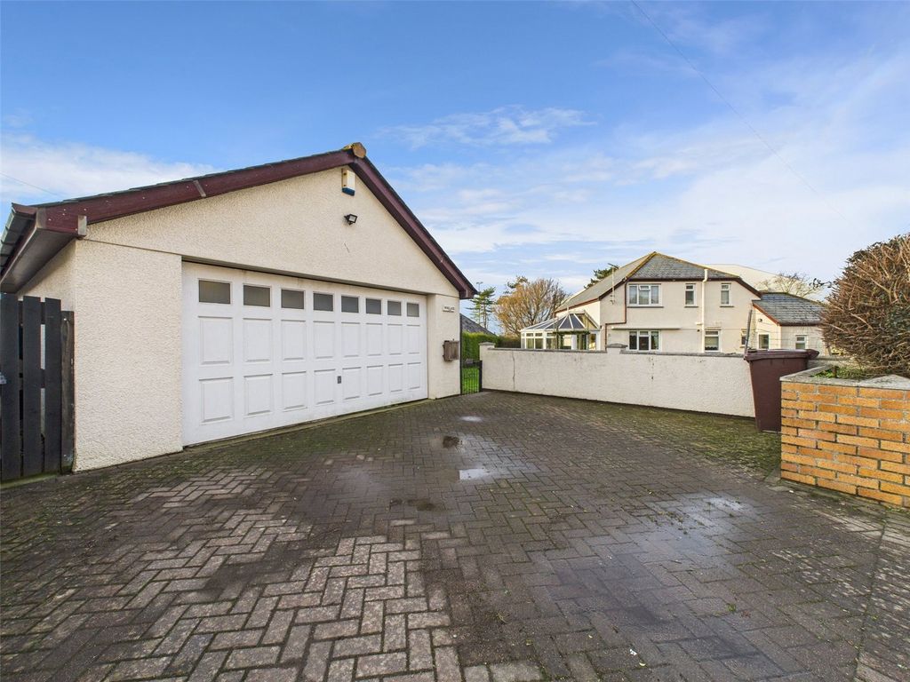 Property photo 3 of 18 Picture No. 01