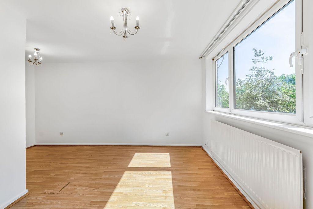 Property photo 3 of 10 Picture No. 08