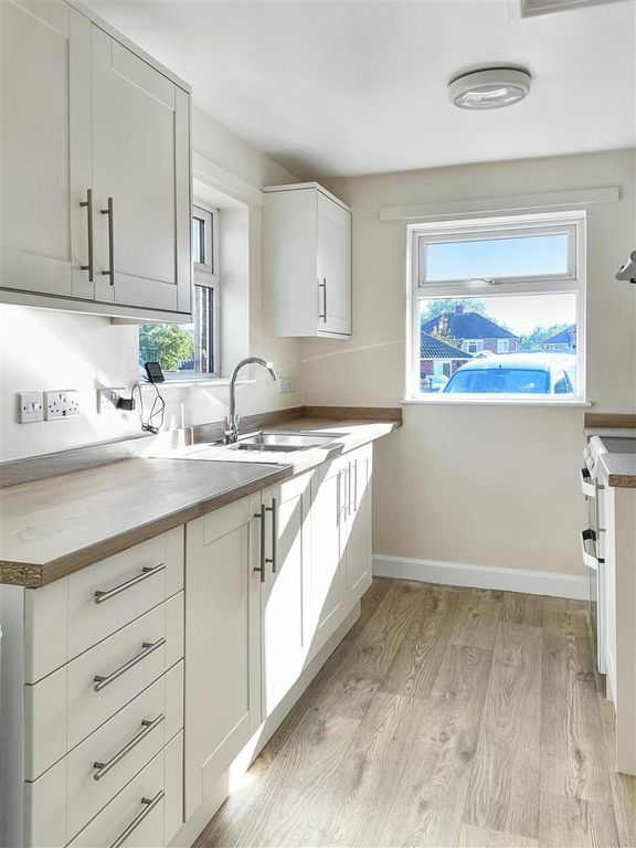 Property photo 3 of 7 Kitchen.Jpg