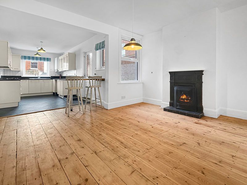 Property photo 3 of 16 Photo 14