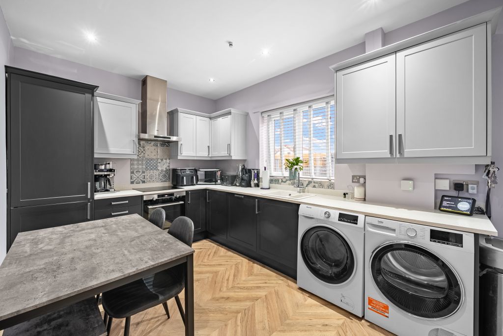 Property photo 2 of 13 Dsc03960-Hdr