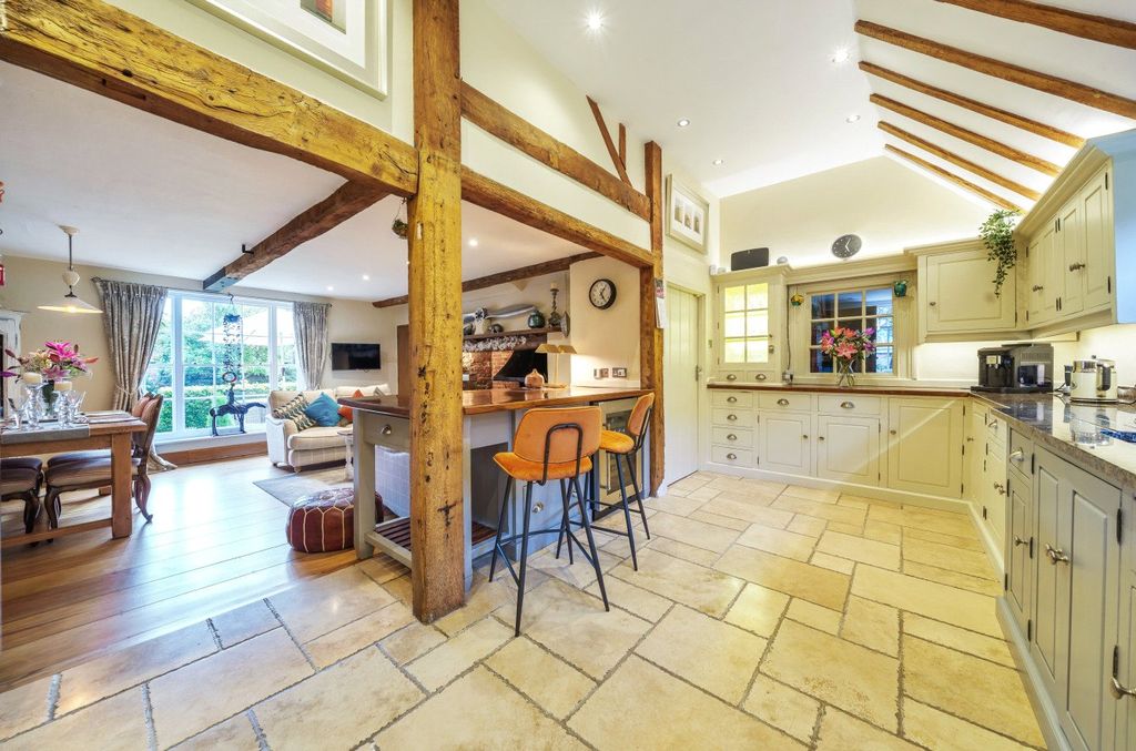 Property photo 2 of 32 Kitchen/Dining