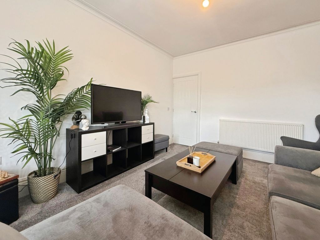 Property photo 3 of 13 Pbox-Img.Jpg