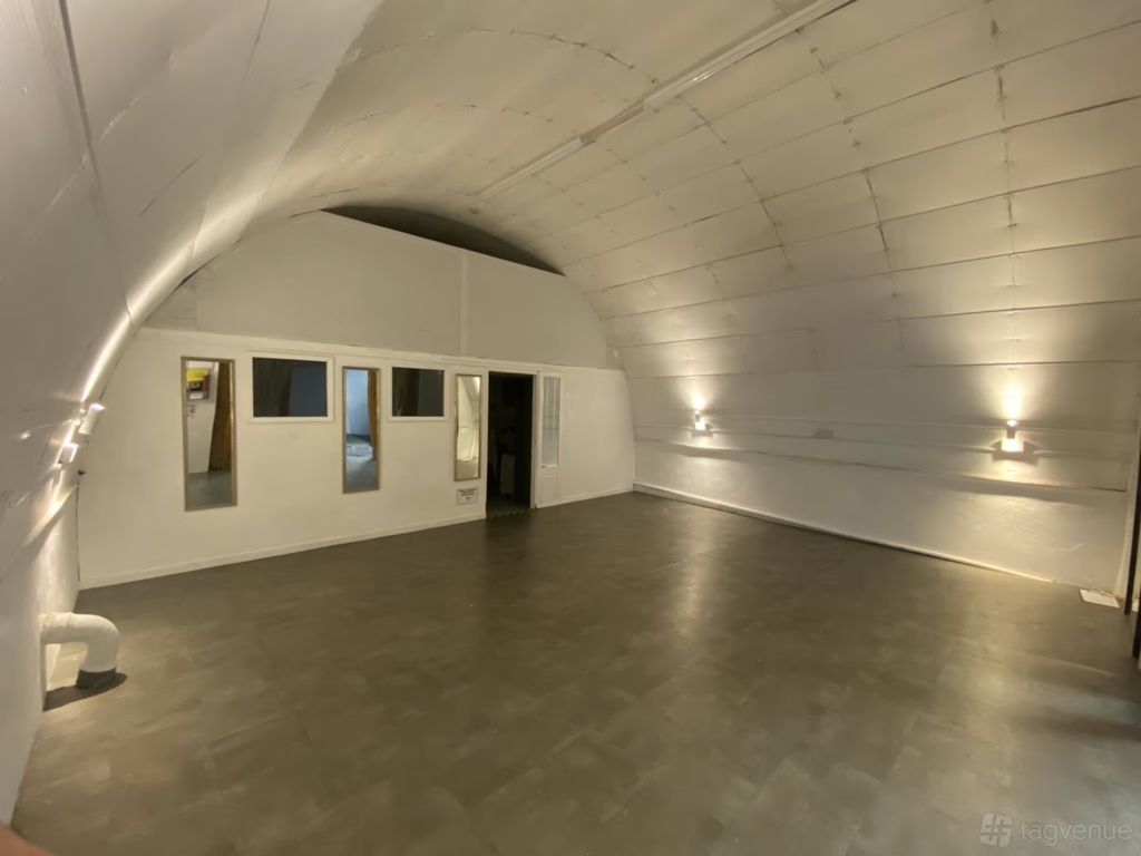 Property photo 2 of 7 Photo 2