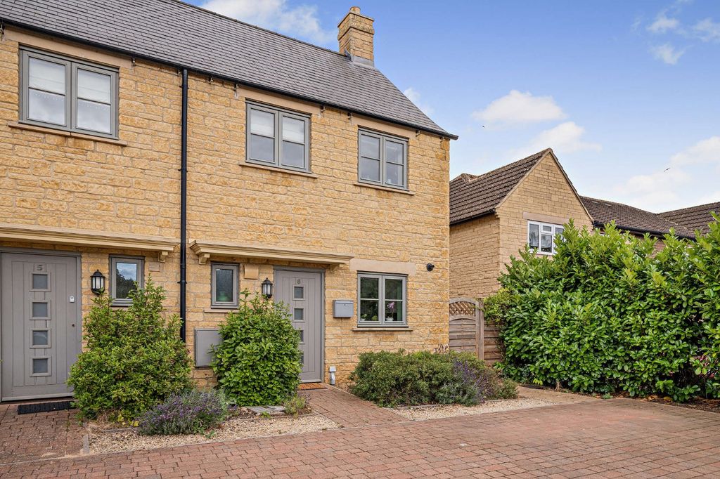 Property photo 1 of 16 Picture No. 23