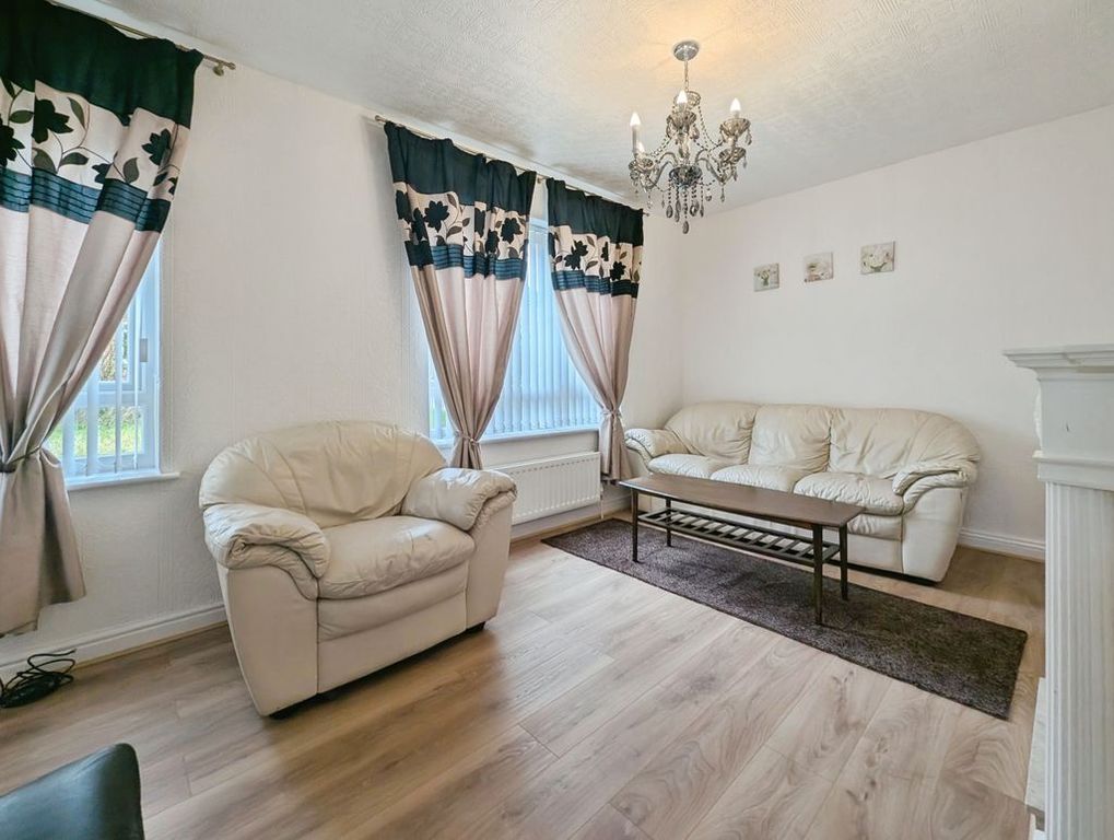 Property photo 2 of 13 Photo 12