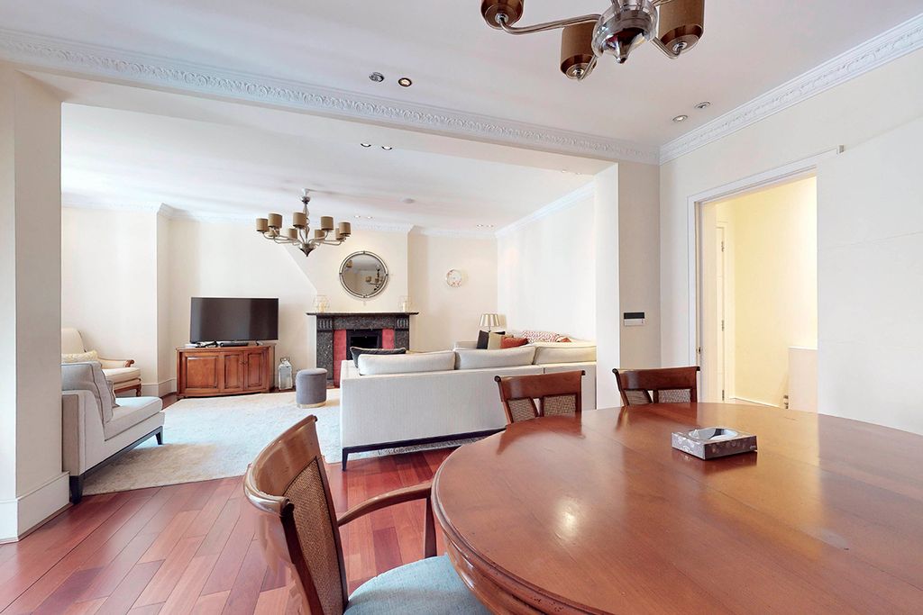 Property photo 3 of 19 Picture No. 21