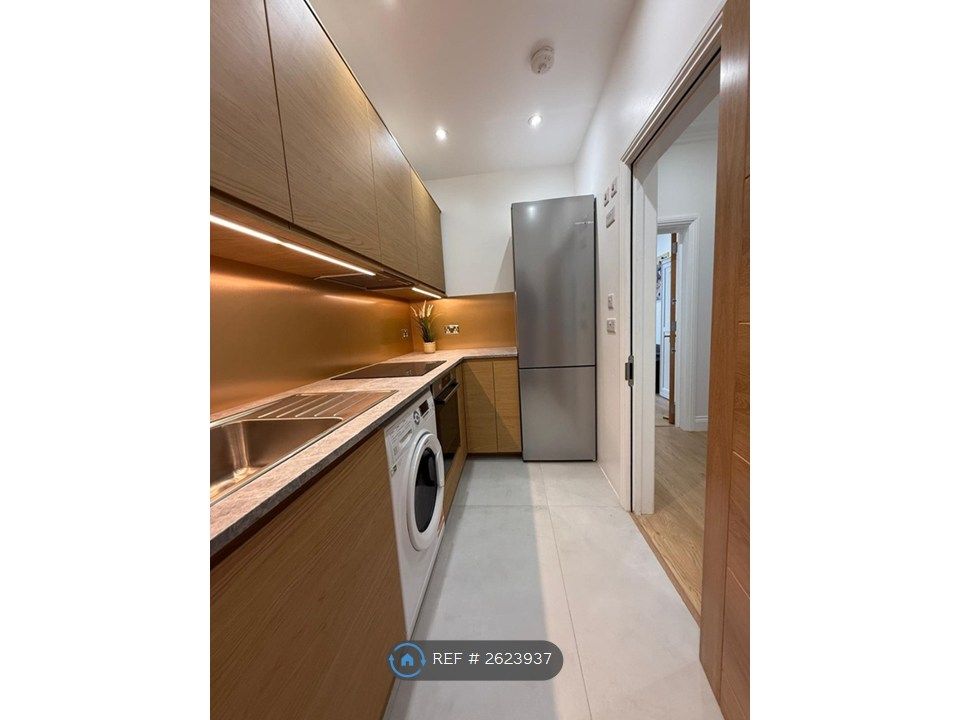 Property photo 1 of 8 Kitchen