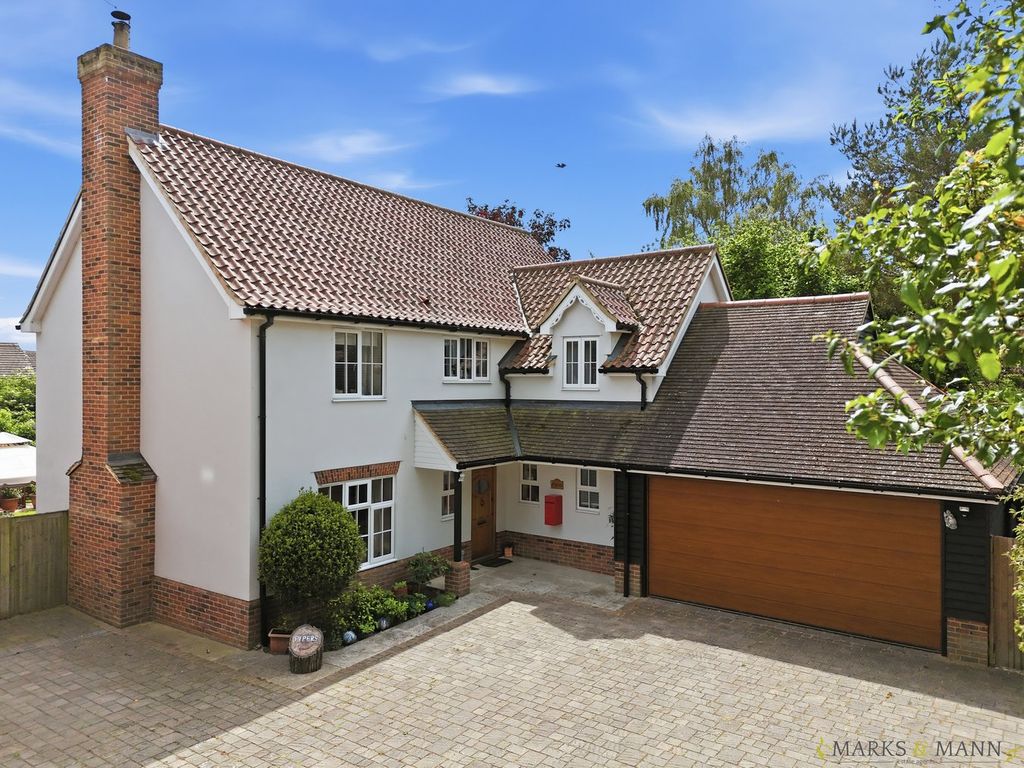 Property photo 1 of 50