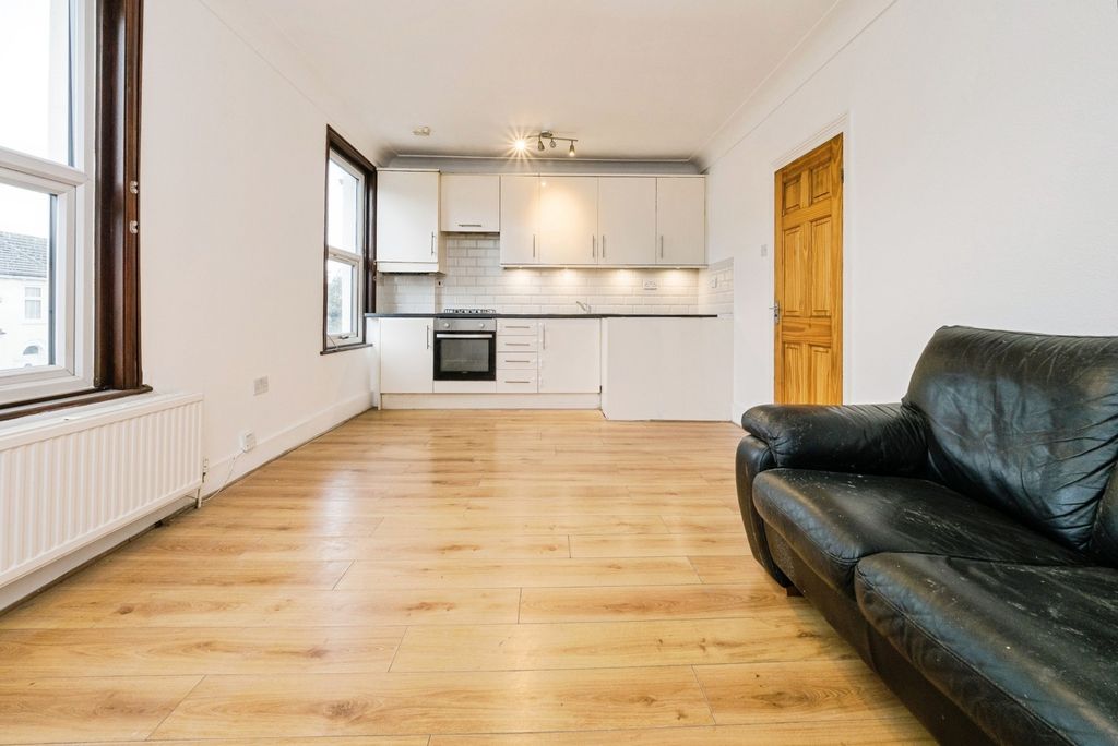 Property photo 3 of 13 Photo