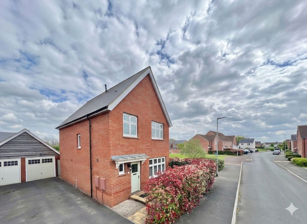 Property photo 1 of 21