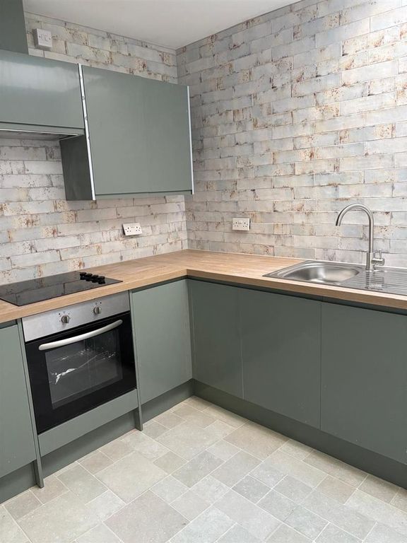 Property photo 2 of 4 Kitchen.Jpg