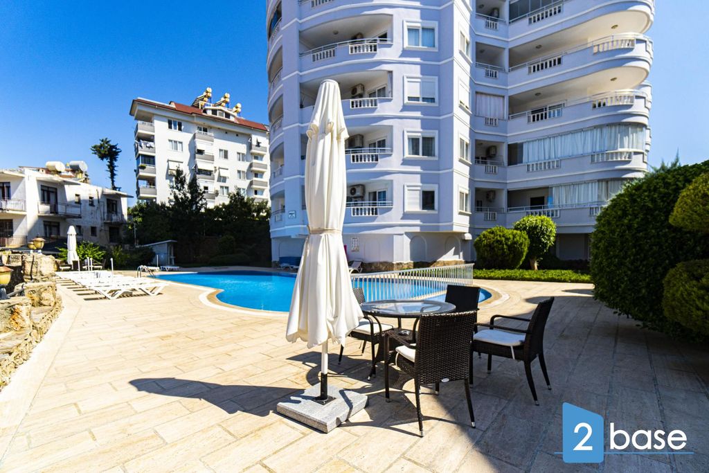 Property photo 3 of 44