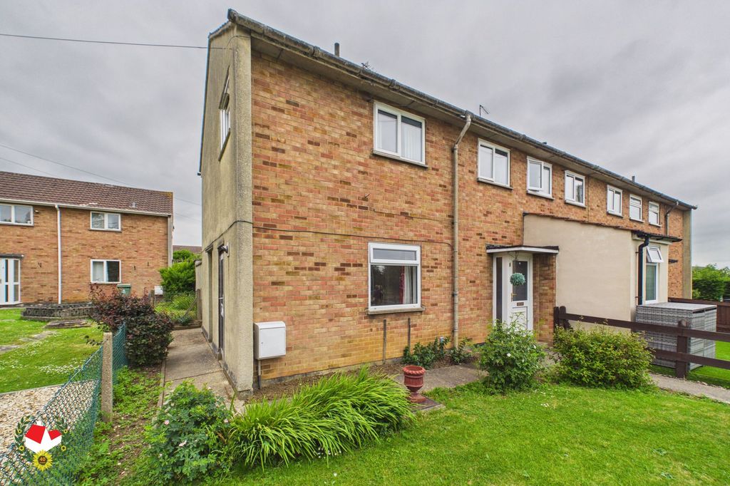 Property photo 1 of 12