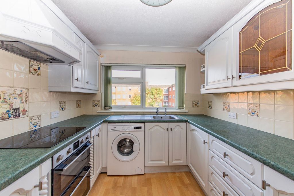 Property photo 2 of 13