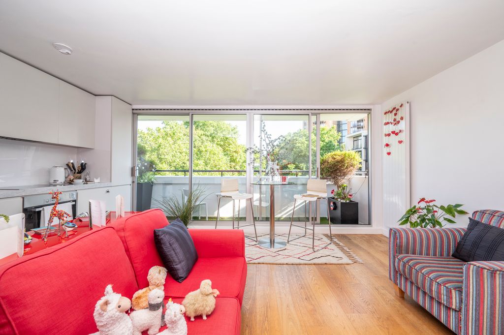 Property photo 1 of 11