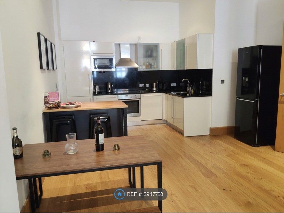 Property photo 3 of 12 Kitchen/ Dining