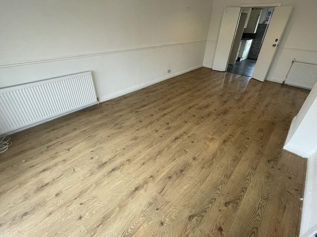 Property photo 3 of 13 Living Room