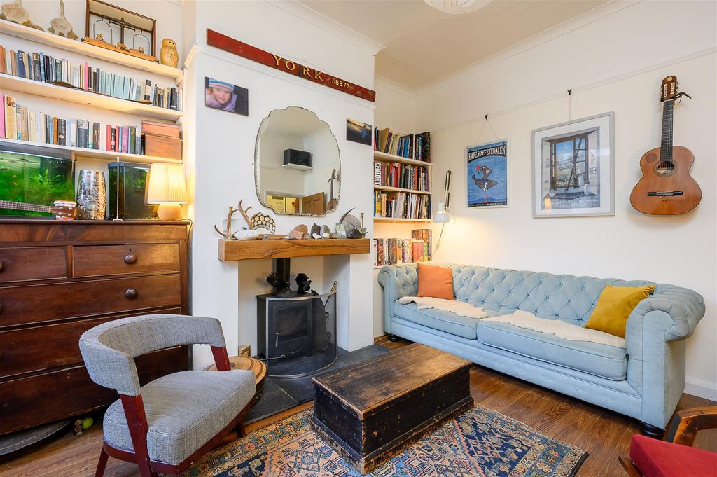 Property photo 2 of 17 Living Room