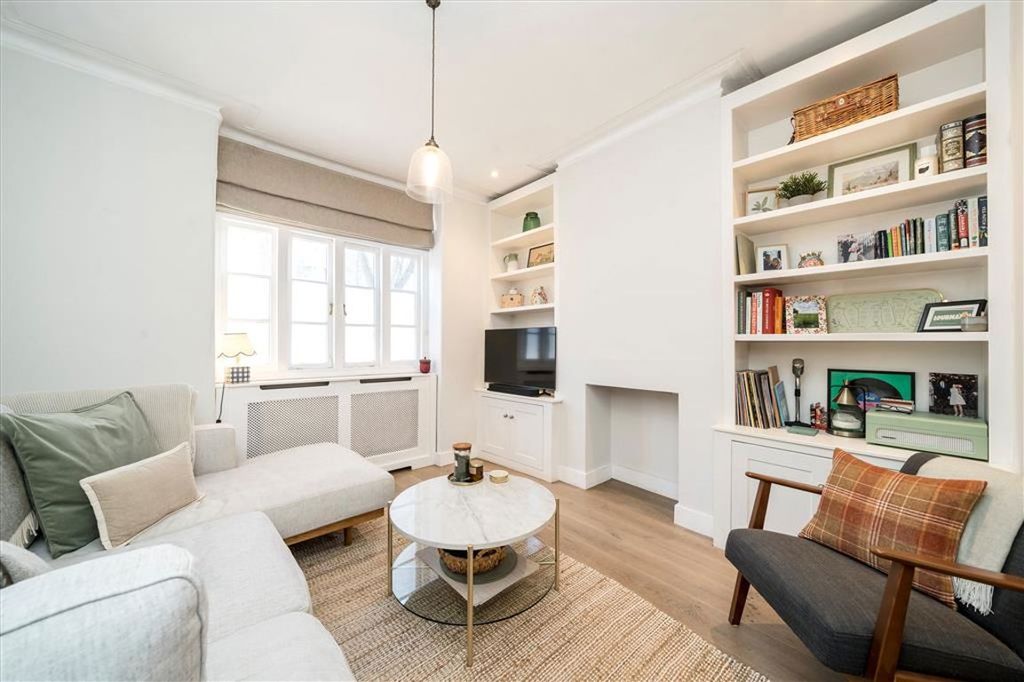 Property photo 2 of 8