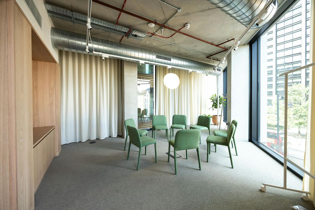 Property photo 1 of 14 Triangle Unit