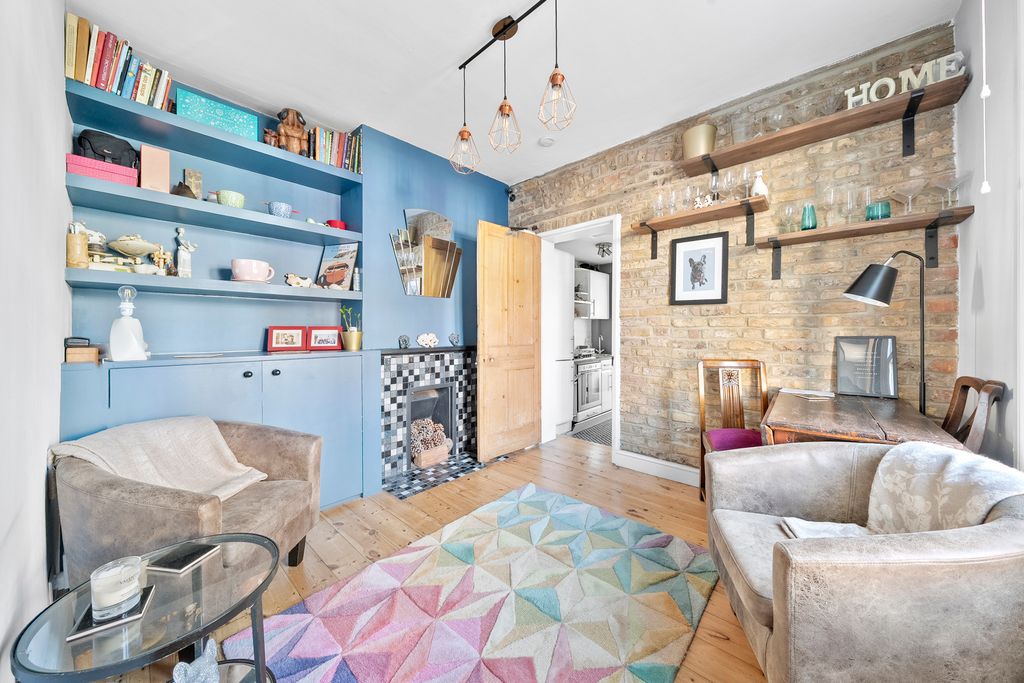 Property photo 2 of 22