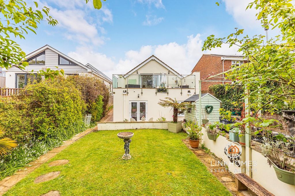Property photo 1 of 30