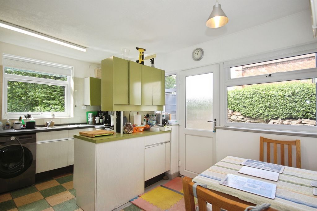 Property photo 3 of 18