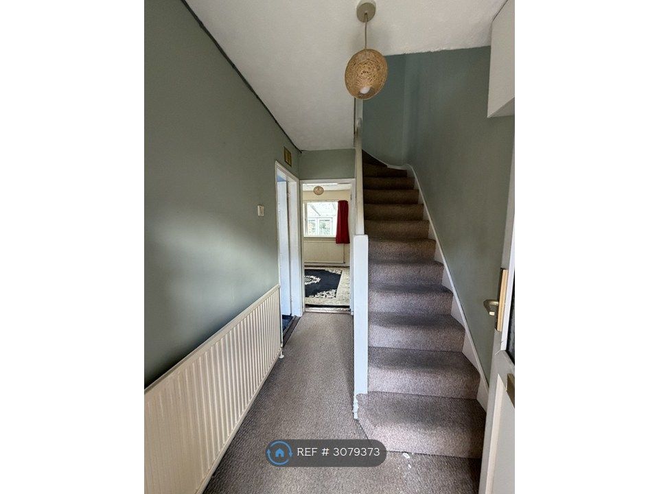Property photo 2 of 12 Hallway